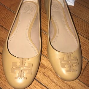 Tory Burch Lowell Leather Flats (NEW/NEVER WORN)